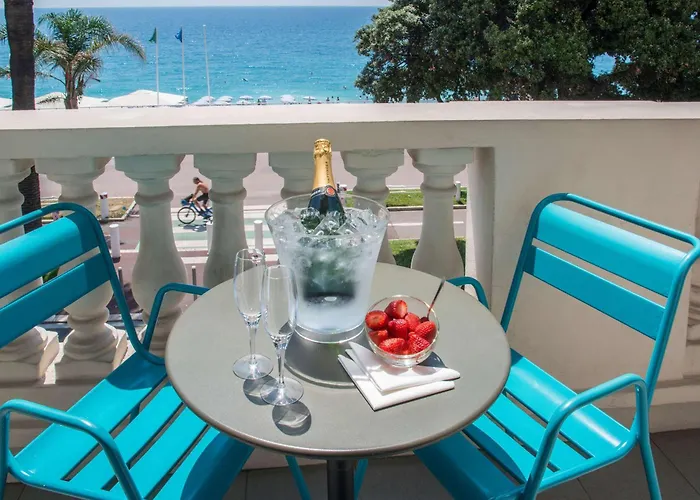 Mercure Nice Marche Aux Fleurs