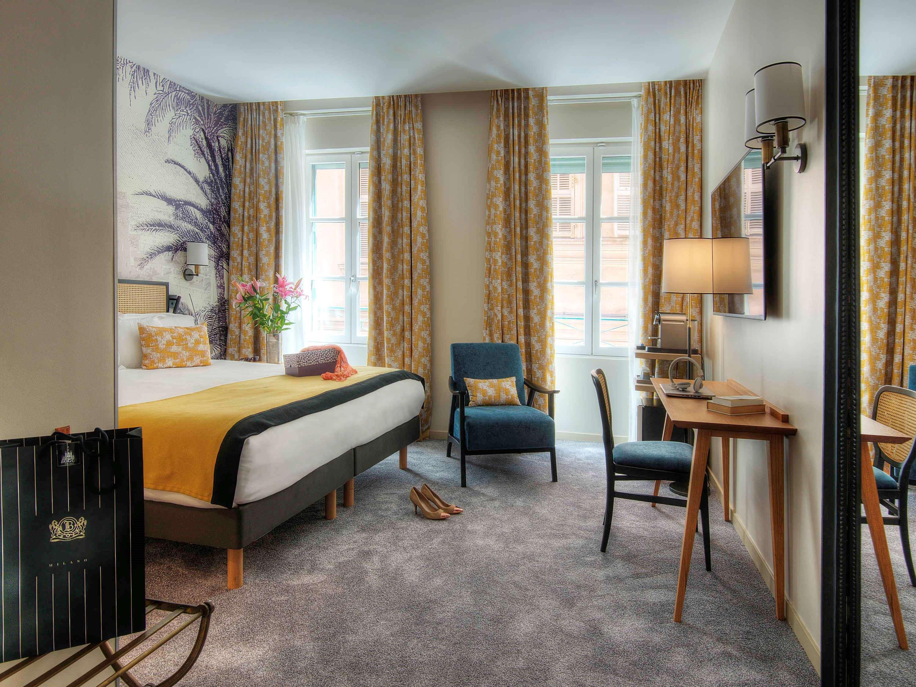 Hotel Mercure Marche Aux Fleurs 4*