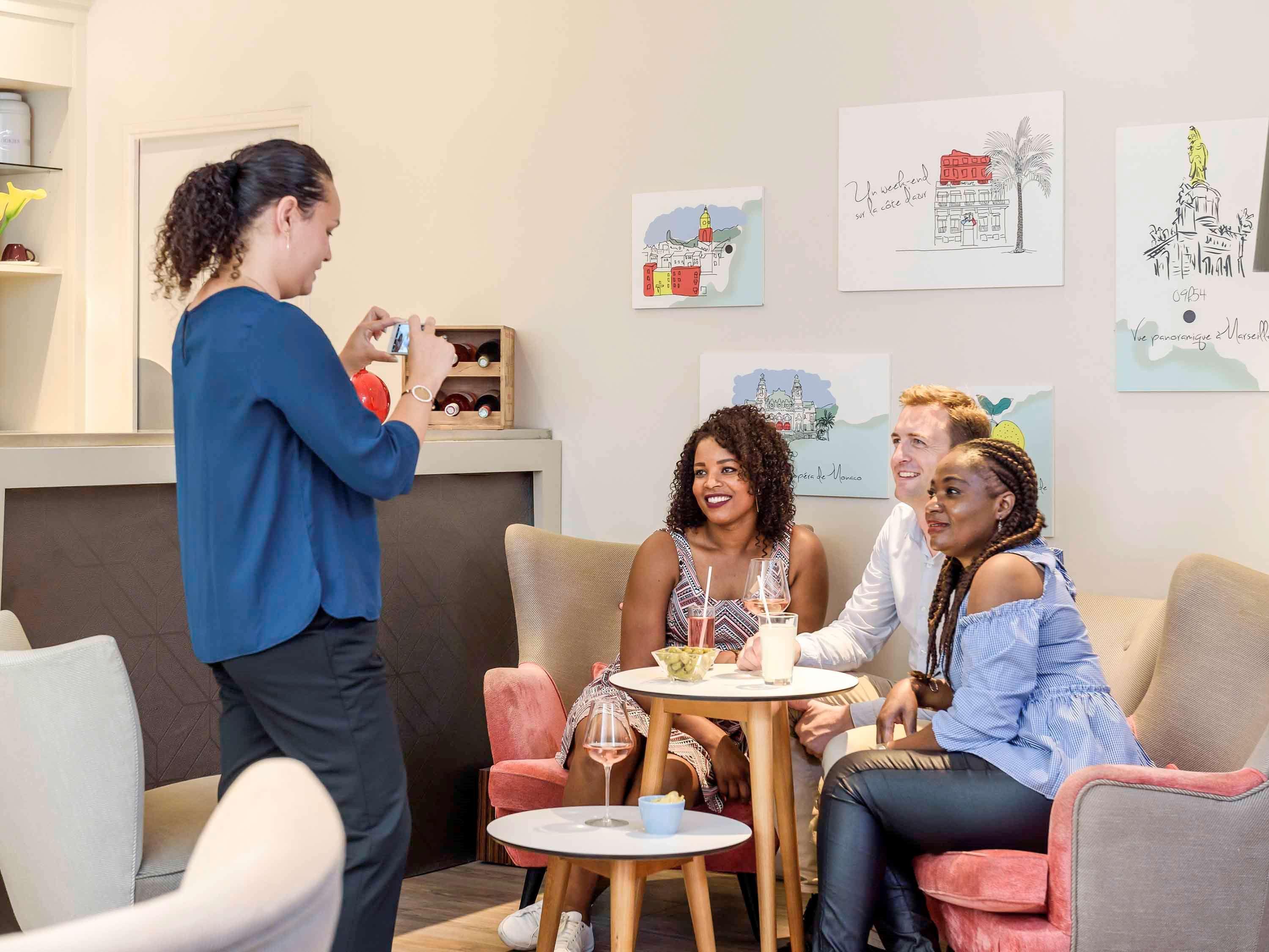Mercure Marche Aux Fleurs Hotel 4*