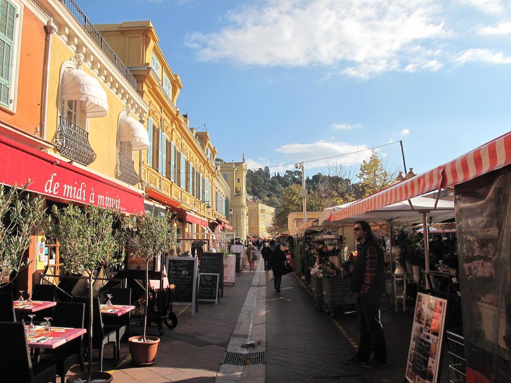 Hotel Mercure Marche Aux Fleurs 4*